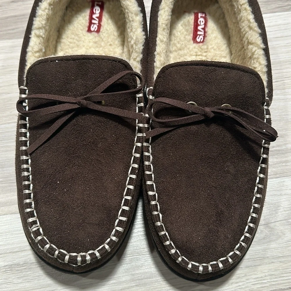 LEVI’S Men’s Brown Suede House Slippers Size 11-12